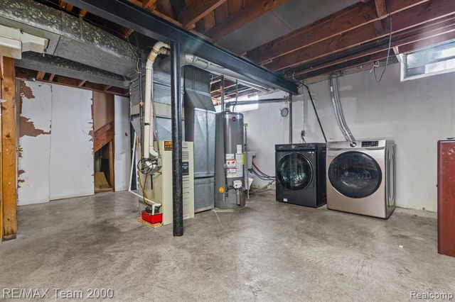 9 Christine Court, Dearborn, MI 48124