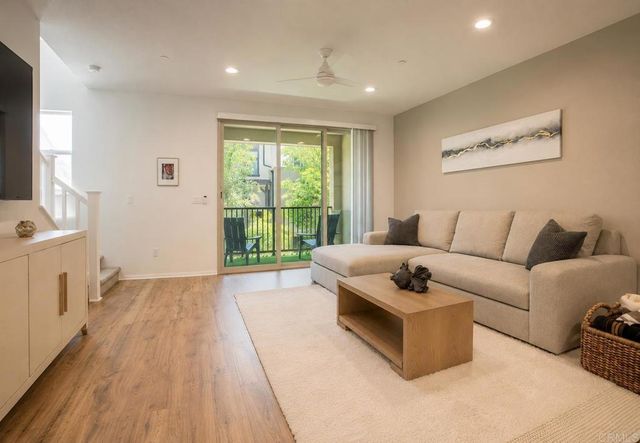 2427 Verano Way, Vista, CA 92081