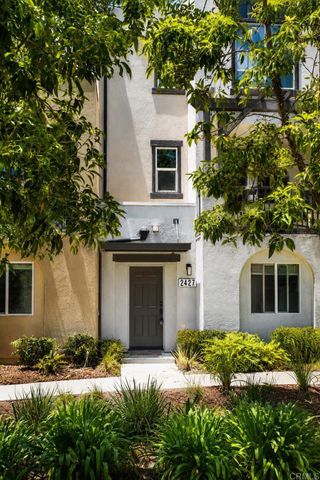2427 Verano Way, Vista, CA 92081