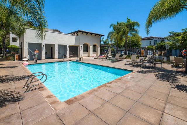 2427 Verano Way, Vista, CA 92081