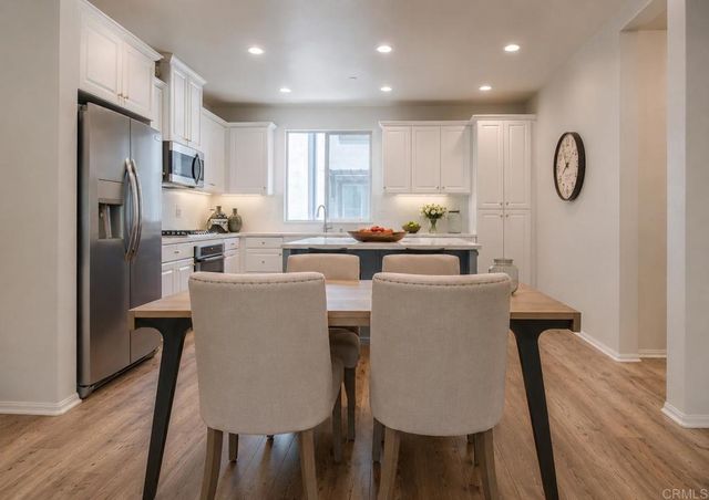 2427 Verano Way, Vista, CA 92081