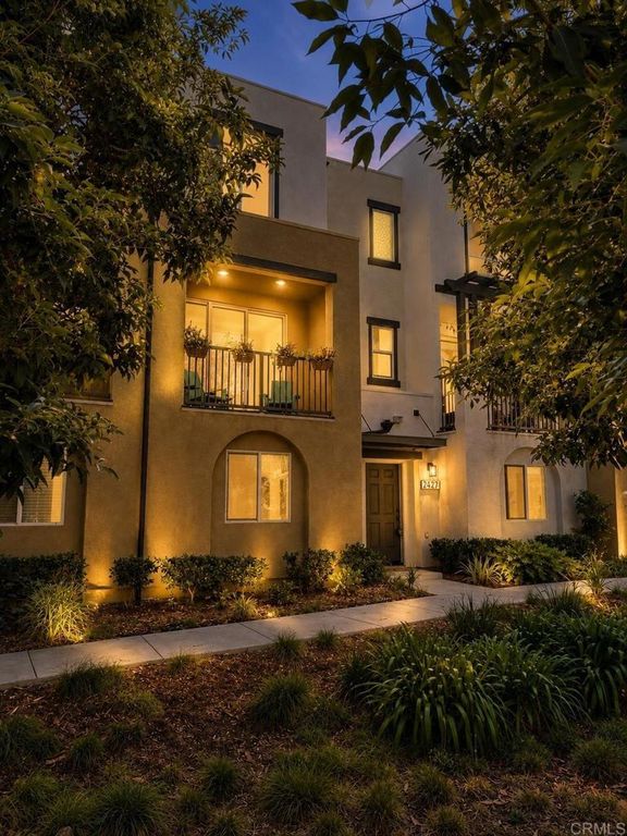 2427 Verano Way, Vista, CA 92081