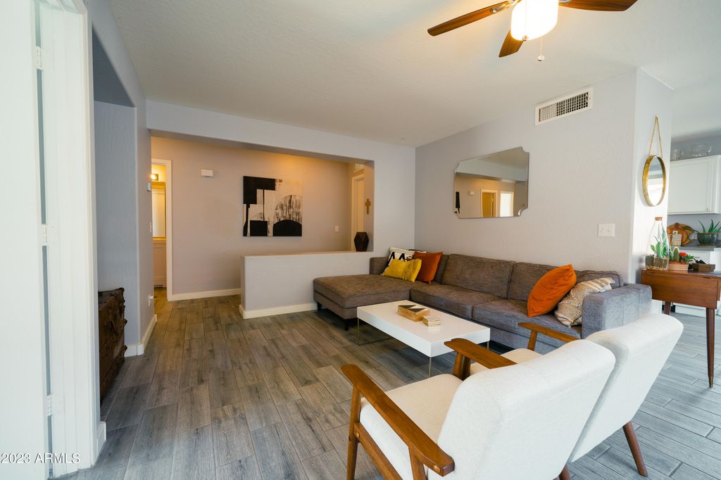 88 E LUPINE Place, San Tan Valley, AZ 85143 — photo 4
