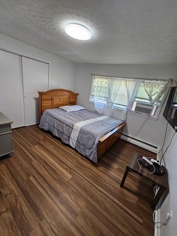 10 Marmion Ave, Worcester, MA 01606