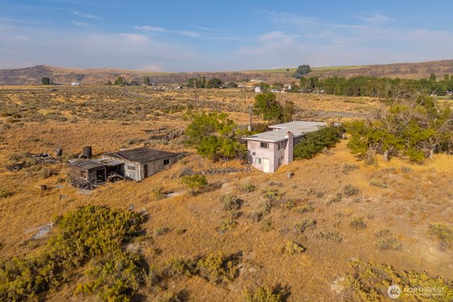 605 NW 23 Road, Soap Lake, WA 98851