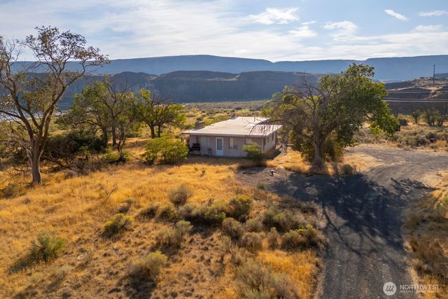 605 NW 23 Road, Soap Lake, WA 98851