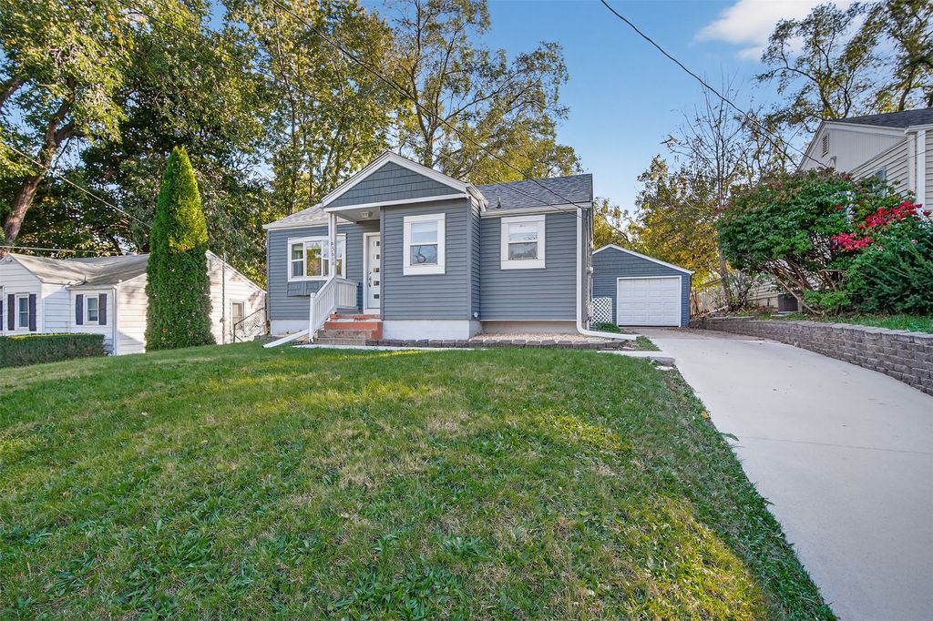 5616 New York Avenue, Des Moines, IA 50310