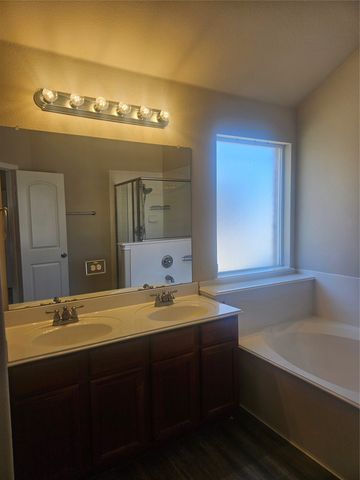 1707 Griffin Lane, Mansfield, TX 76063