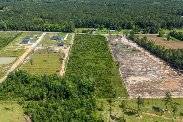 622 Hulls Island Rd., Loris, SC 29569