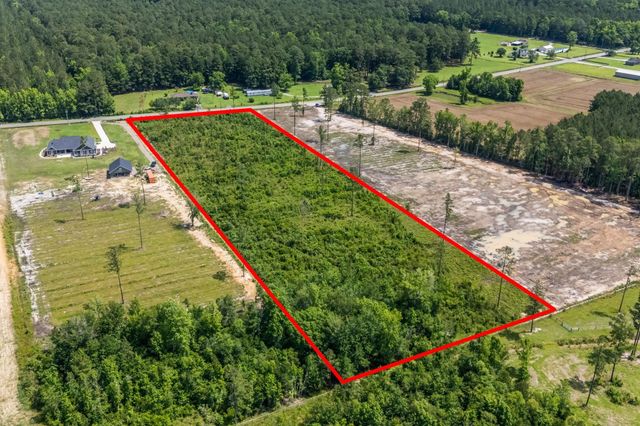 622 Hulls Island Rd., Loris, SC 29569