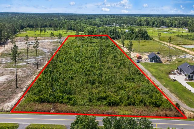 622 Hulls Island Rd., Loris, SC 29569