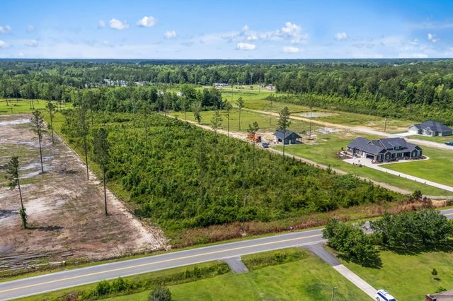 622 Hulls Island Rd., Loris, SC 29569