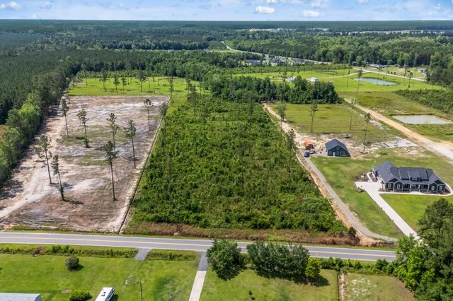 622 Hulls Island Rd., Loris, SC 29569