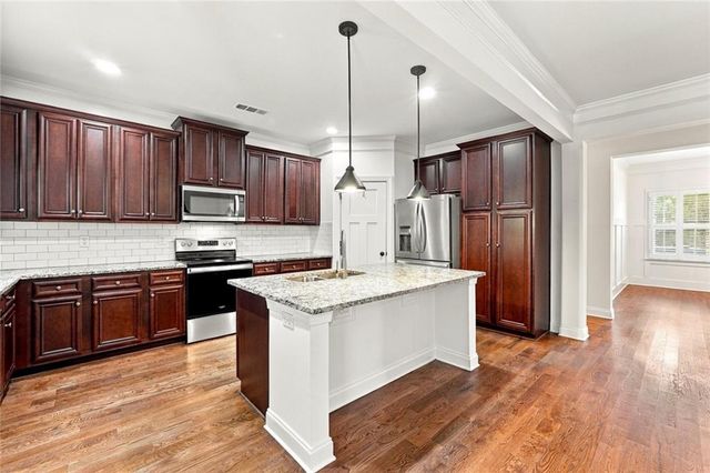 423 Spring Lake Hills, White, GA 30184