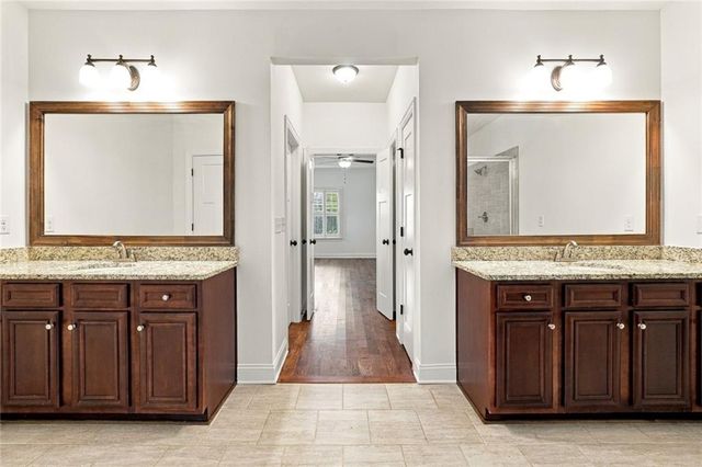 423 Spring Lake Hills, White, GA 30184