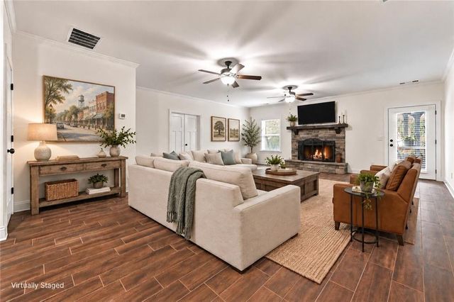 423 Spring Lake Hills, White, GA 30184