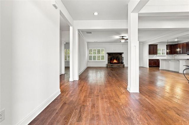423 Spring Lake Hills, White, GA 30184