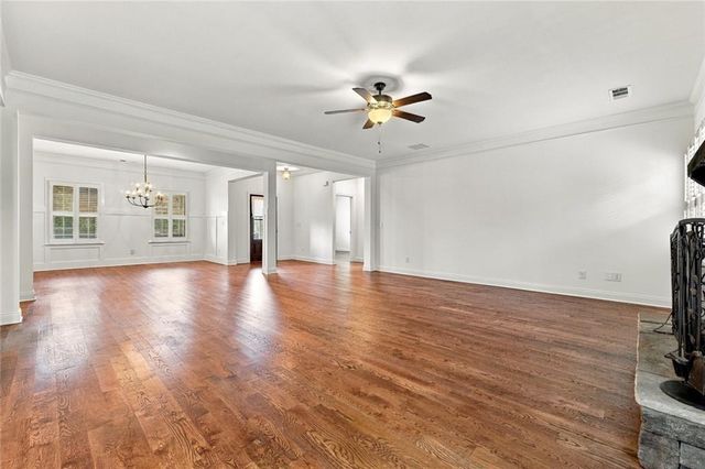 423 Spring Lake Hills, White, GA 30184