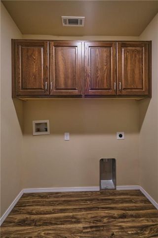 2113 Ridge Street, Gentry, AR 72734