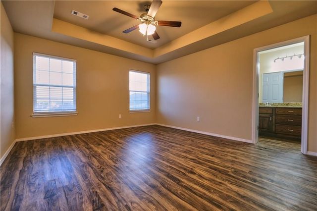 2113 Ridge Street, Gentry, AR 72734