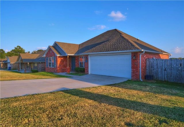 2113 Ridge Street, Gentry, AR 72734