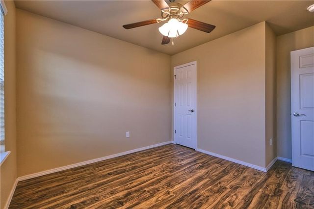 2113 Ridge Street, Gentry, AR 72734