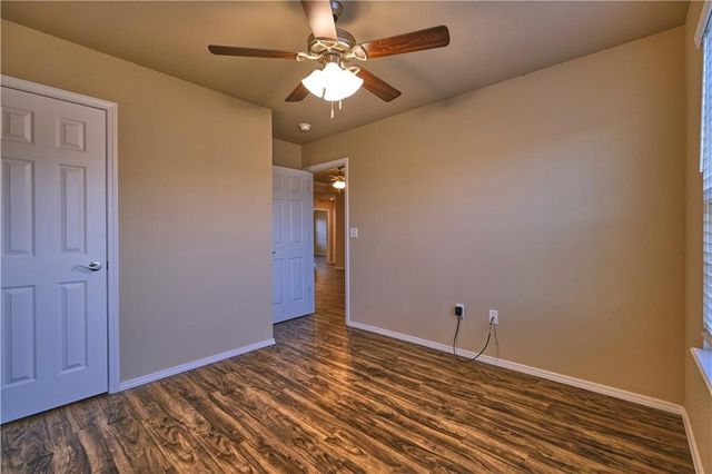 2113 Ridge Street, Gentry, AR 72734