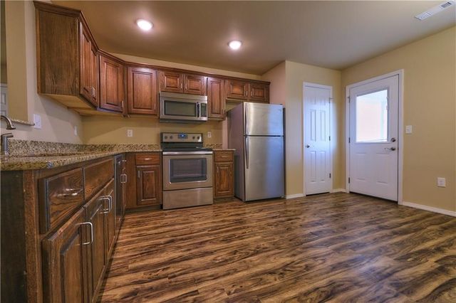 2113 Ridge Street, Gentry, AR 72734