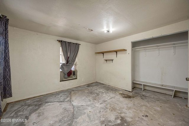 990 Brownlee Avenue, Las Cruces, NM 88005