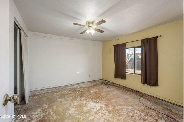 990 Brownlee Avenue, Las Cruces, NM 88005