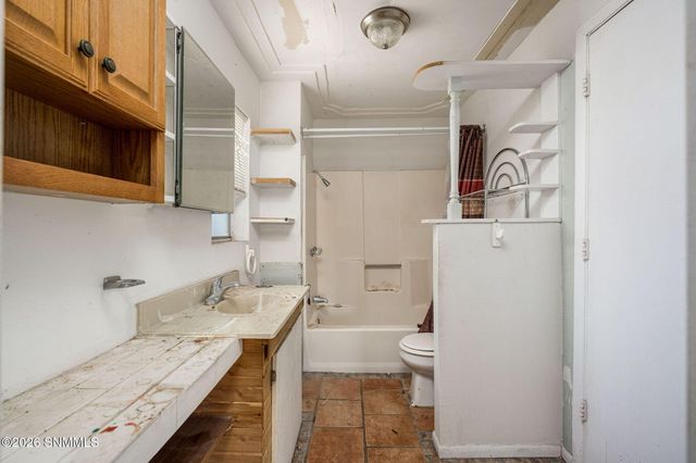 990 Brownlee Avenue, Las Cruces, NM 88005