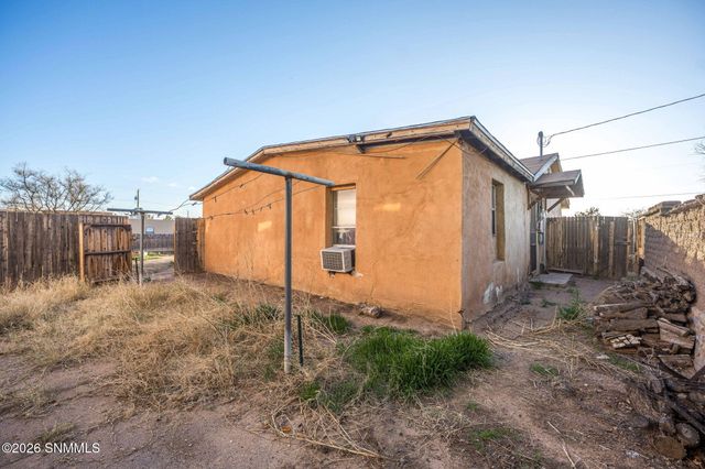 990 Brownlee Avenue, Las Cruces, NM 88005