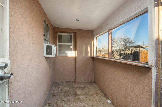 990 Brownlee Avenue, Las Cruces, NM 88005