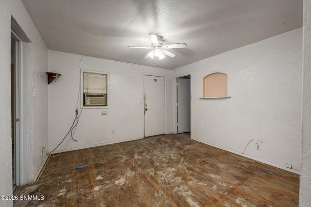 990 Brownlee Avenue, Las Cruces, NM 88005