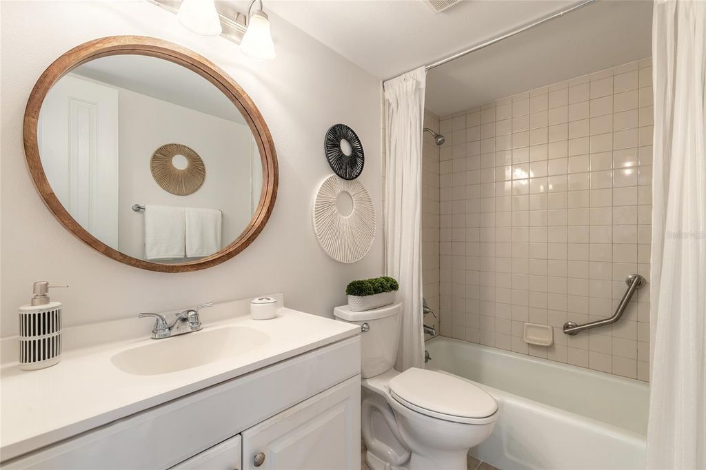 Image 23 of property listing at 2100 OCEAN SHORE BOULEVARD 1110, Ormond Beach, FL 32176