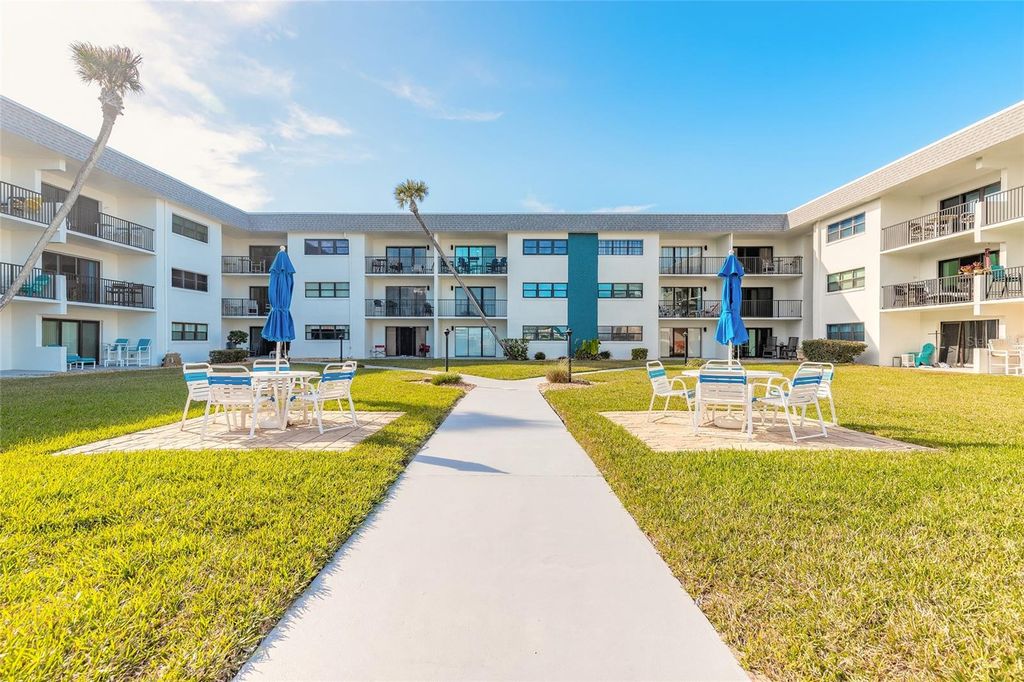 Image 25 of property listing at 2100 OCEAN SHORE BOULEVARD 1110, Ormond Beach, FL 32176