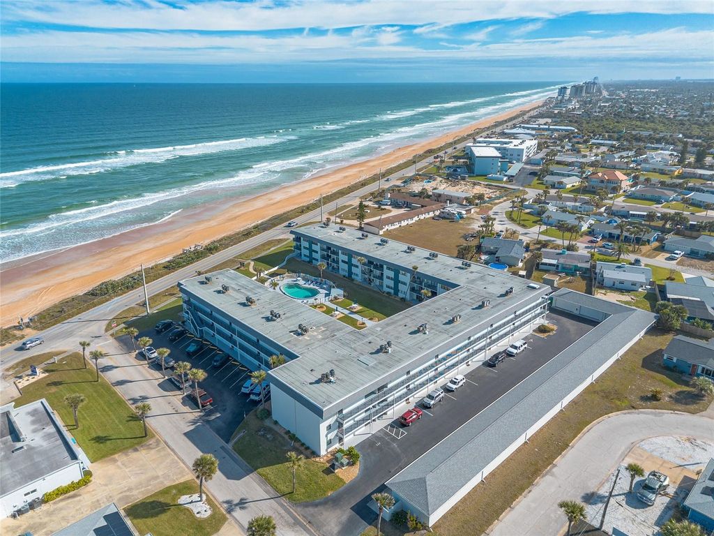 Image 37 of property listing at 2100 OCEAN SHORE BOULEVARD 1110, Ormond Beach, FL 32176
