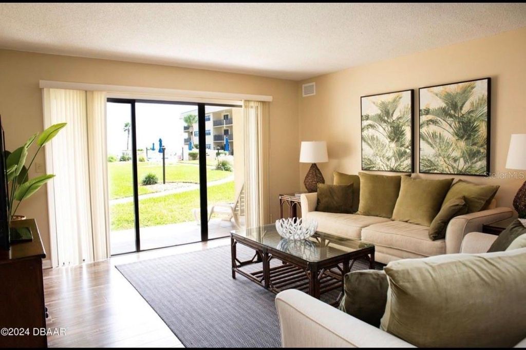 Image 5 of property listing at 2100 OCEAN SHORE BOULEVARD 1110, Ormond Beach, FL 32176