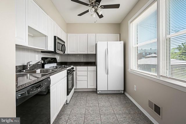 202 COVE RD, Essex, MD 21221