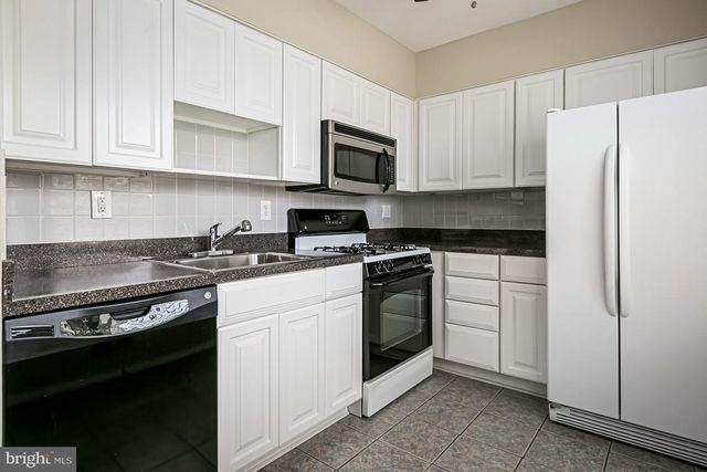 202 COVE RD, Essex, MD 21221