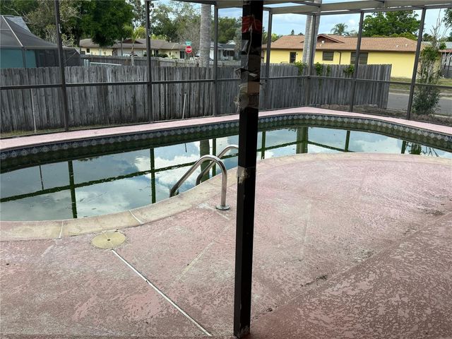 8035 LAUREL VISTA LOOP, Port Richey, FL 34668