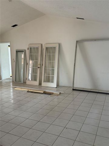 8035 LAUREL VISTA LOOP, Port Richey, FL 34668