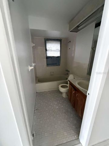 8035 LAUREL VISTA LOOP, Port Richey, FL 34668