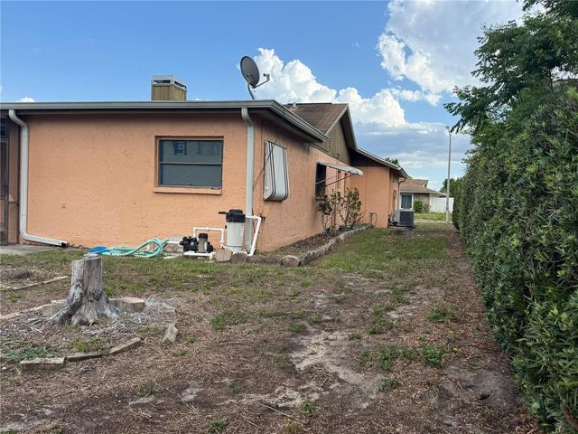 8035 LAUREL VISTA LOOP, Port Richey, FL 34668