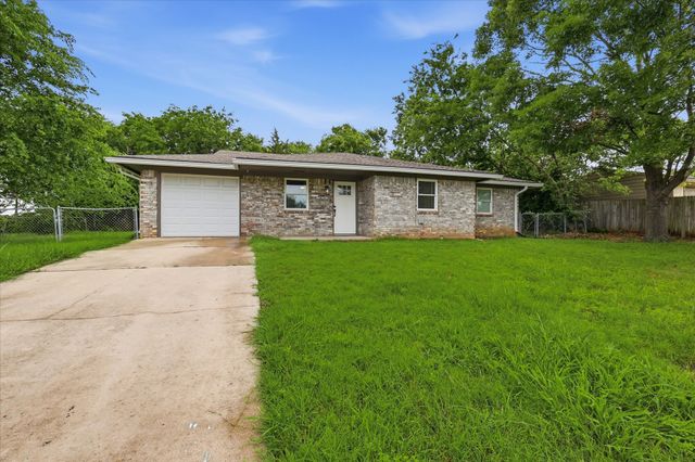 1701 Aster Street, Gainesville, TX 76240