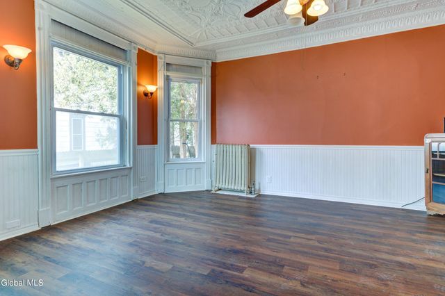 213 E Main Street, Johnstown, NY 12095