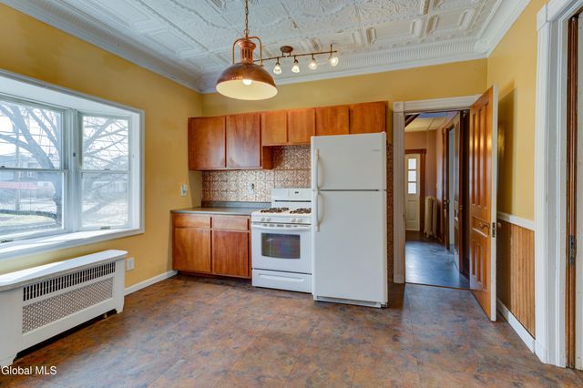 213 E Main Street, Johnstown, NY 12095