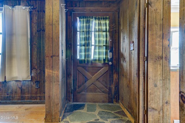 213 E Main Street, Johnstown, NY 12095