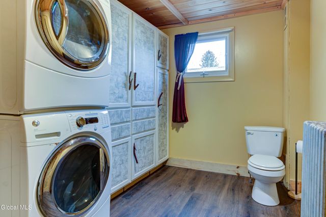 213 E Main Street, Johnstown, NY 12095