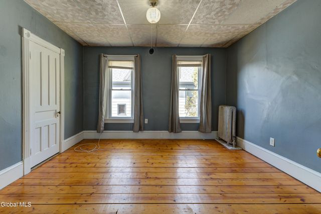 213 E Main Street, Johnstown, NY 12095